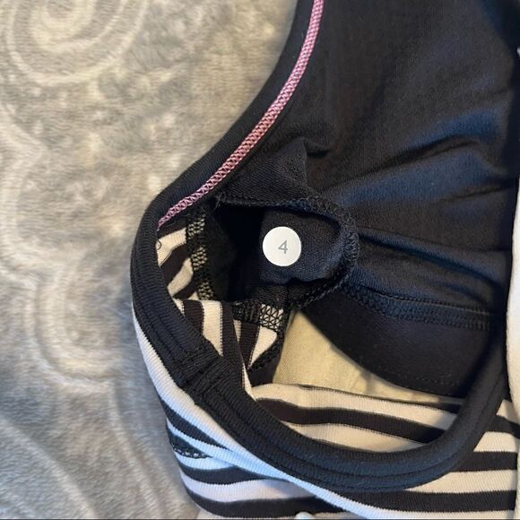 Lululemon flow tank top  - Picture 4 of 5